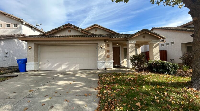 8467 Heritage Hill Drive - Elk Grove - California - 3 bed, 2 bath rental property