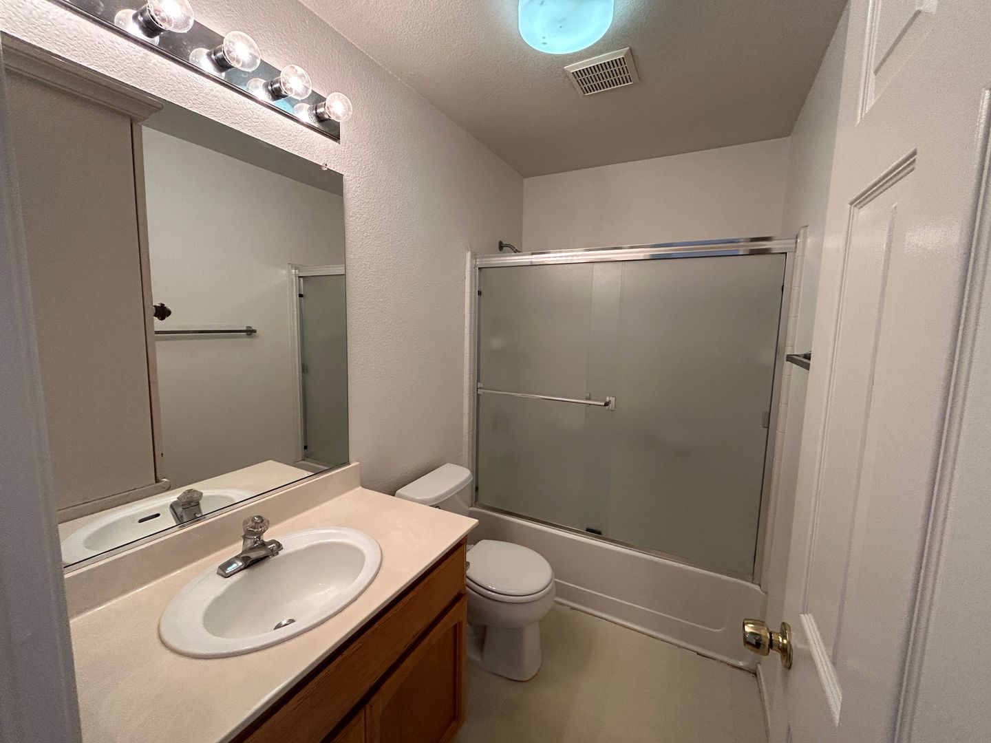 8467 Heritage Hill Drive - Elk Grove - California - 3 bed, 2 bath rental property