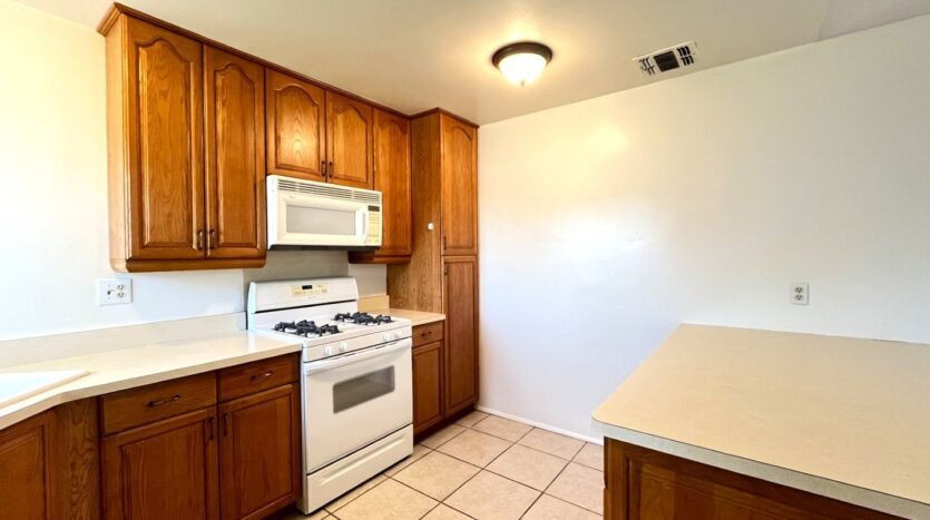 856 N Fushia Ave - Ontario - California - 3 bed, 2 bath rental property