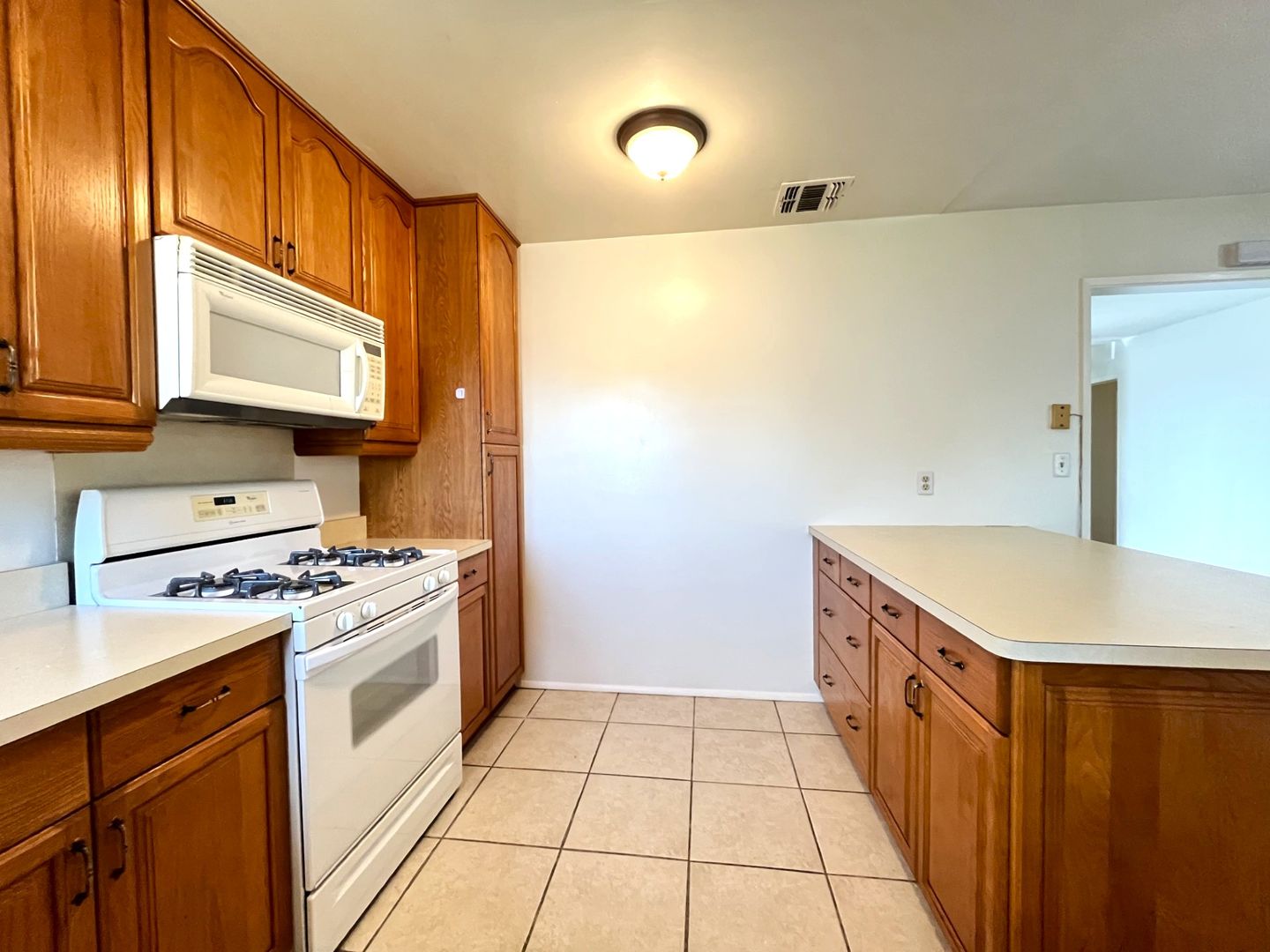 856 N Fushia Ave - Ontario - California - 3 bed, 2 bath rental property