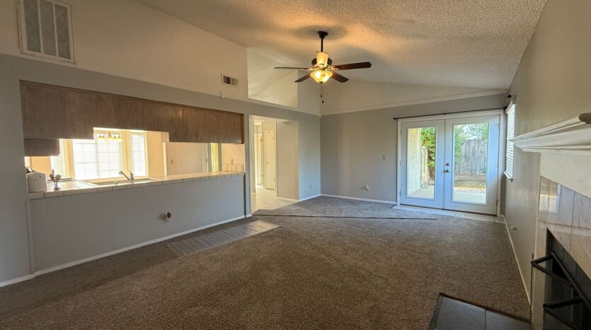 8665 N. Cedar Avenue  #130 - Fresno - California - 3 bed, 2 bath rental property