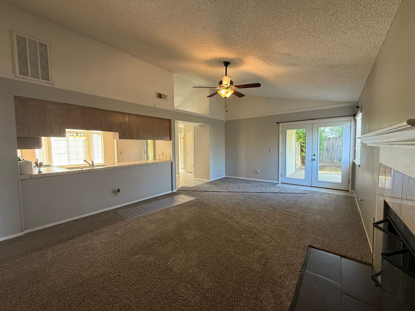 8665 N. Cedar Avenue  #130 - Fresno - California - 3 bed, 2 bath rental property