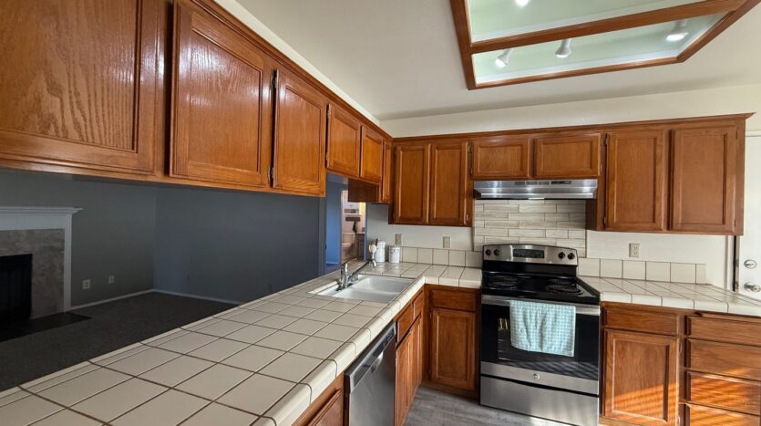 8665 N. Cedar Avenue  #130 - Fresno - California - 3 bed, 2 bath rental property