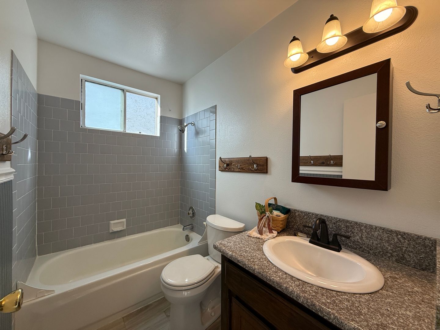 8665 N. Cedar Avenue  #130 - Fresno - California - 3 bed, 2 bath rental property