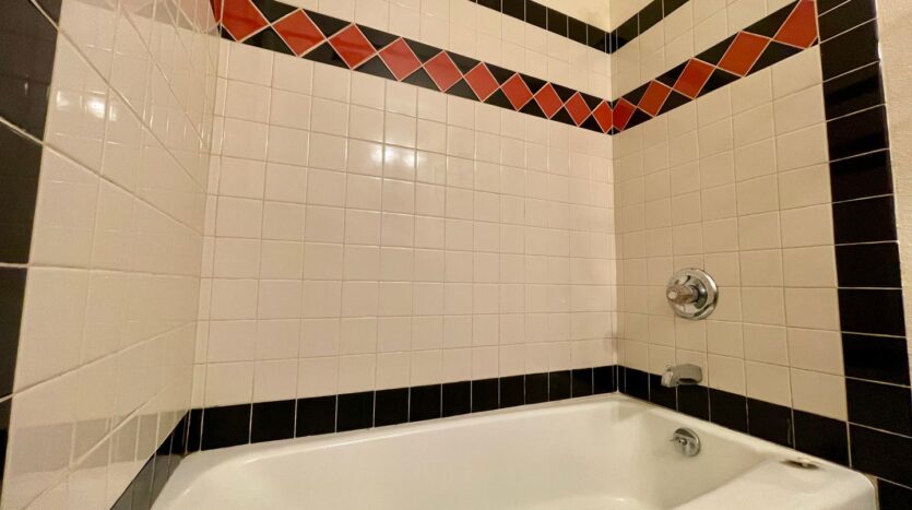 882 NW Florence   - Gresham - Oregon - 2 bed, 1 bath rental property