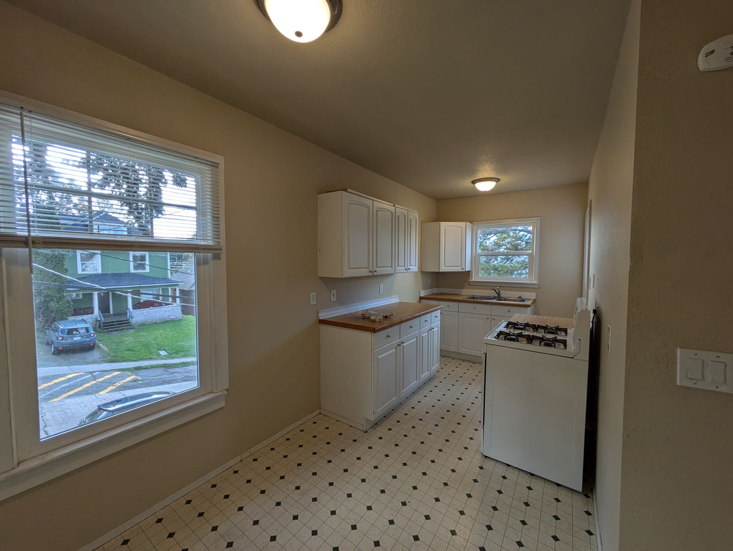 901 High Street - Bellingham - Washington - 1 bed, 1 bath rental property