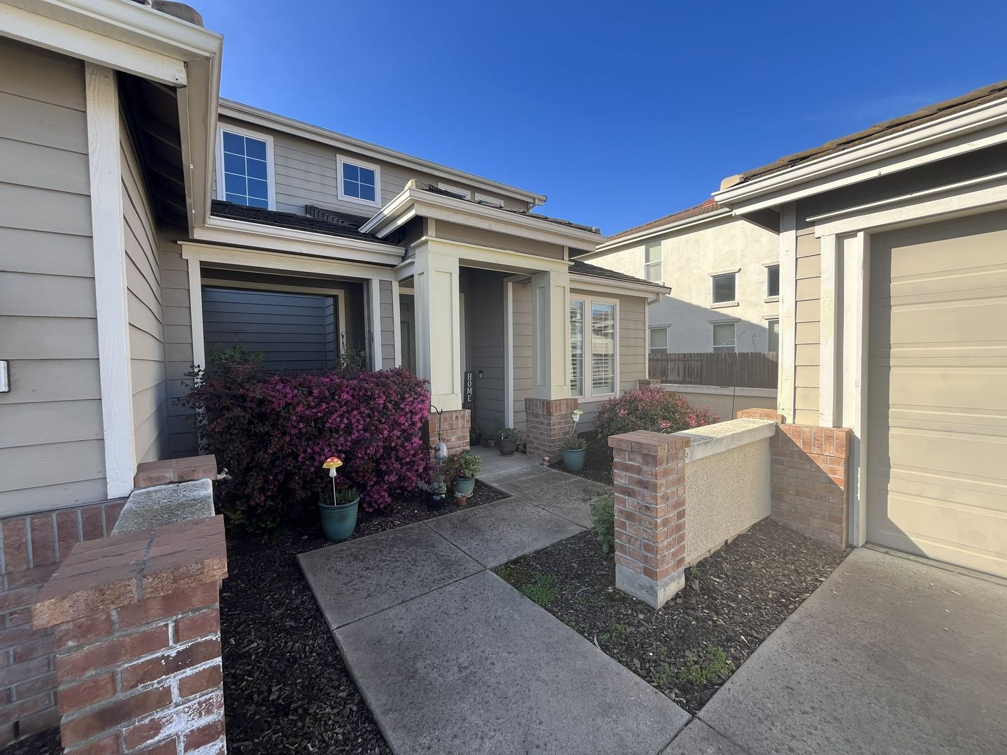 9308 Pascal Way - Elk Grove - California - 4 bed, 3 bath rental property