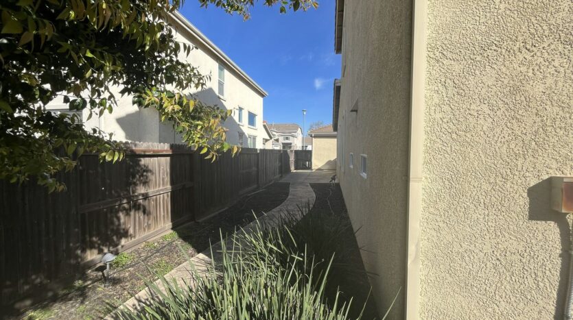 9308 Pascal Way - Elk Grove - California - 4 bed, 3 bath rental property