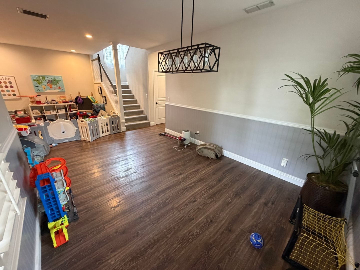 9448 Cedarview Way  - Elk Grove - California - 4 bed, 3 bath rental property