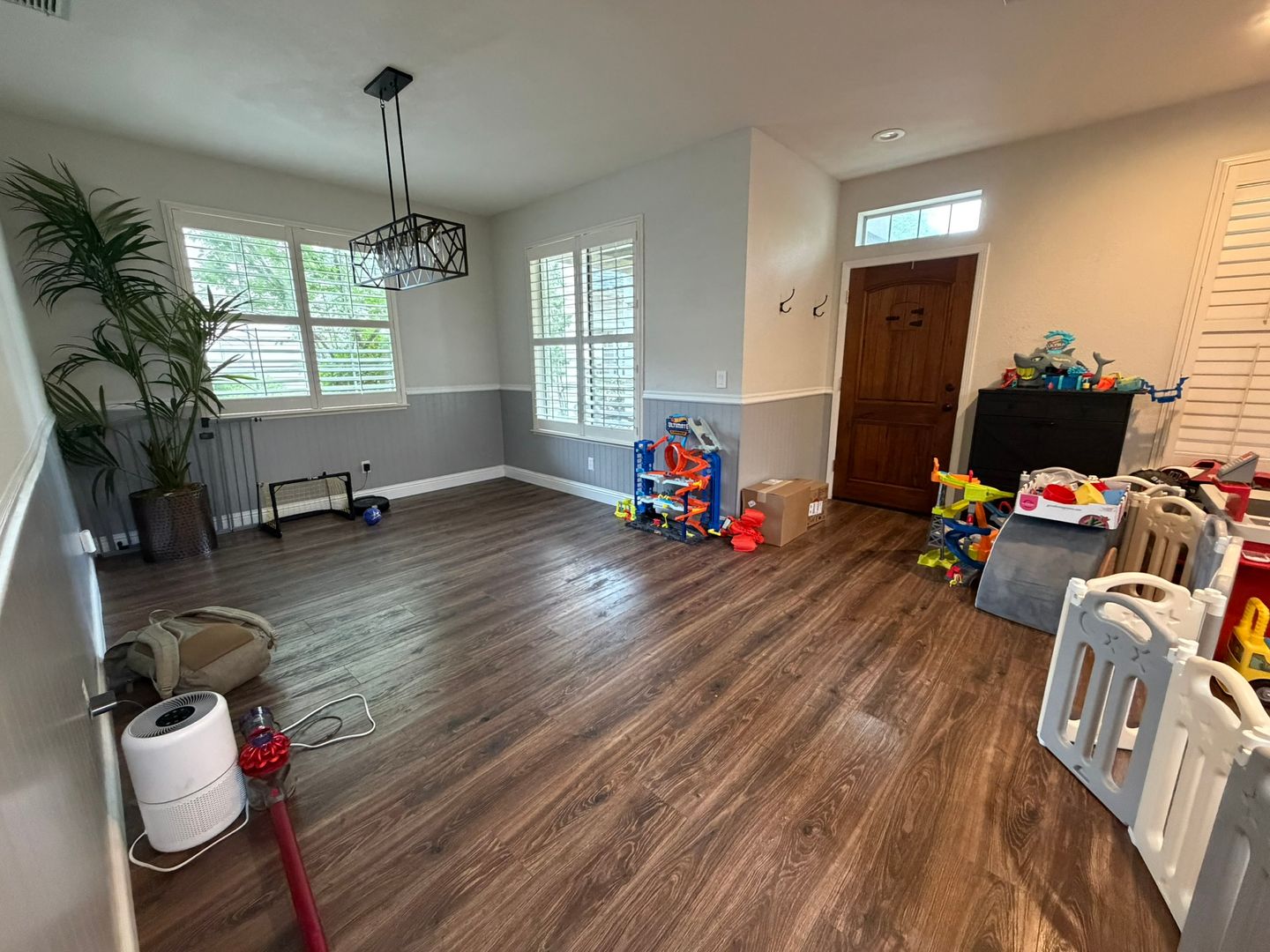 9448 Cedarview Way  - Elk Grove - California - 4 bed, 3 bath rental property