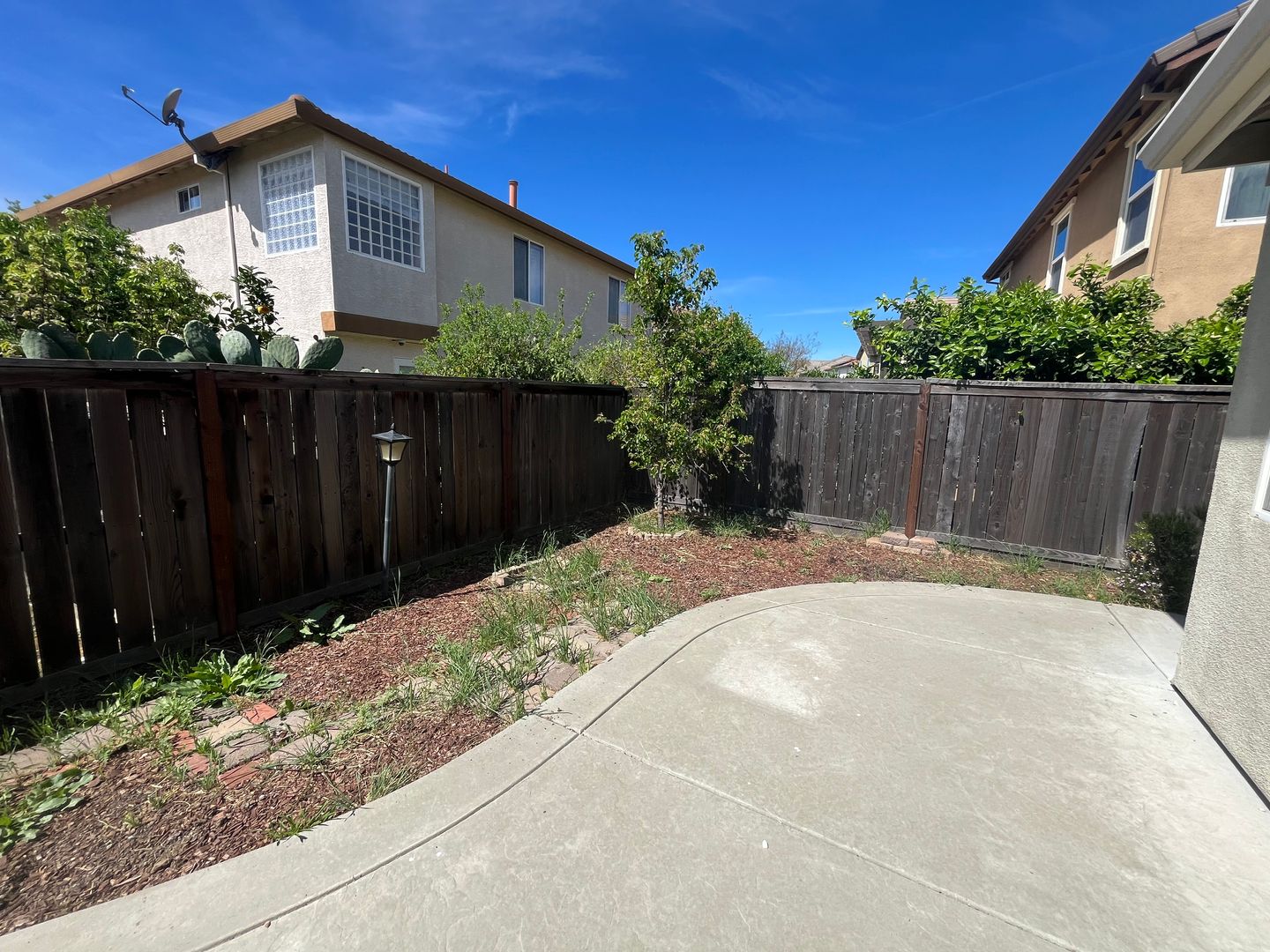 9984 Fan Shell Lane - Elk Grove - California - 3 bed, 2 bath rental property