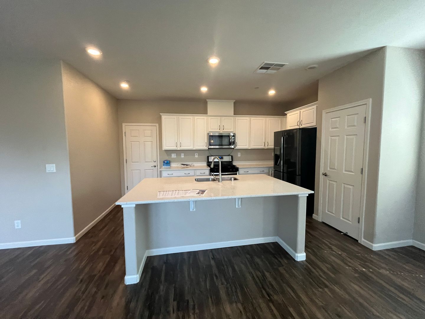 9984 Fan Shell Lane - Elk Grove - California - 3 bed, 2 bath rental property