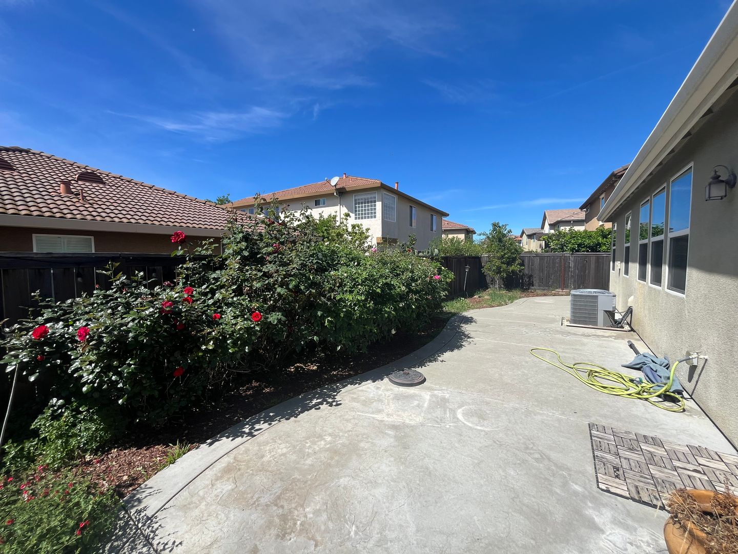 9984 Fan Shell Lane - Elk Grove - California - 3 bed, 2 bath rental property