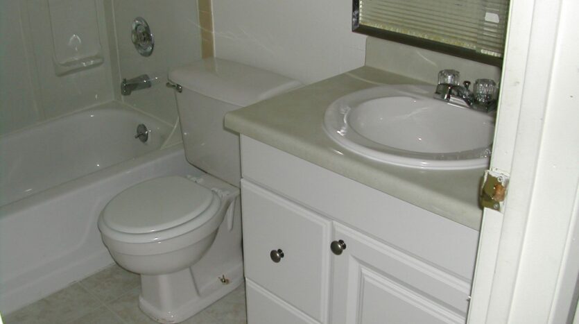 1015 Otis Street - Bellingham - Washington - 1 bed, 1 bath rental property