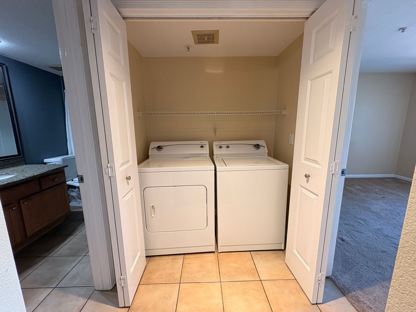 1020 La Terraza Cir 306 - Corona - California - 1 bed, 1 bath rental property