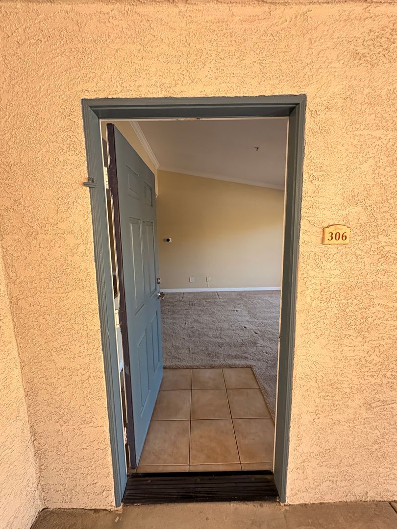 1020 La Terraza Cir 306 - Corona - California - 1 bed, 1 bath rental property