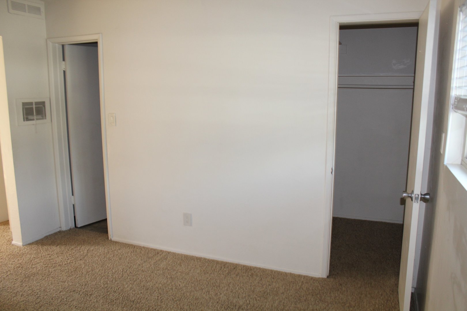 1027 Felspar Street - San Diego - California - 1 bed, 1 bath rental property