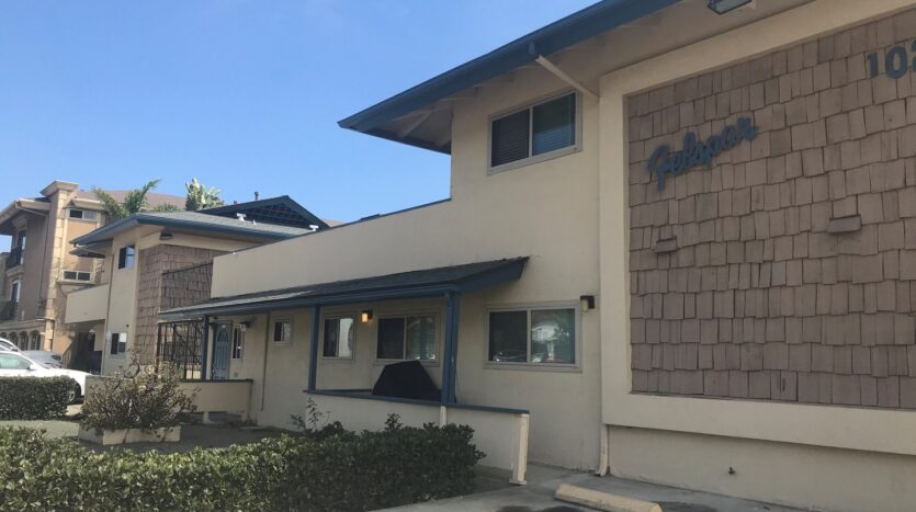 1027 Felspar Street - San Diego - California - 1 bed, 1 bath rental property