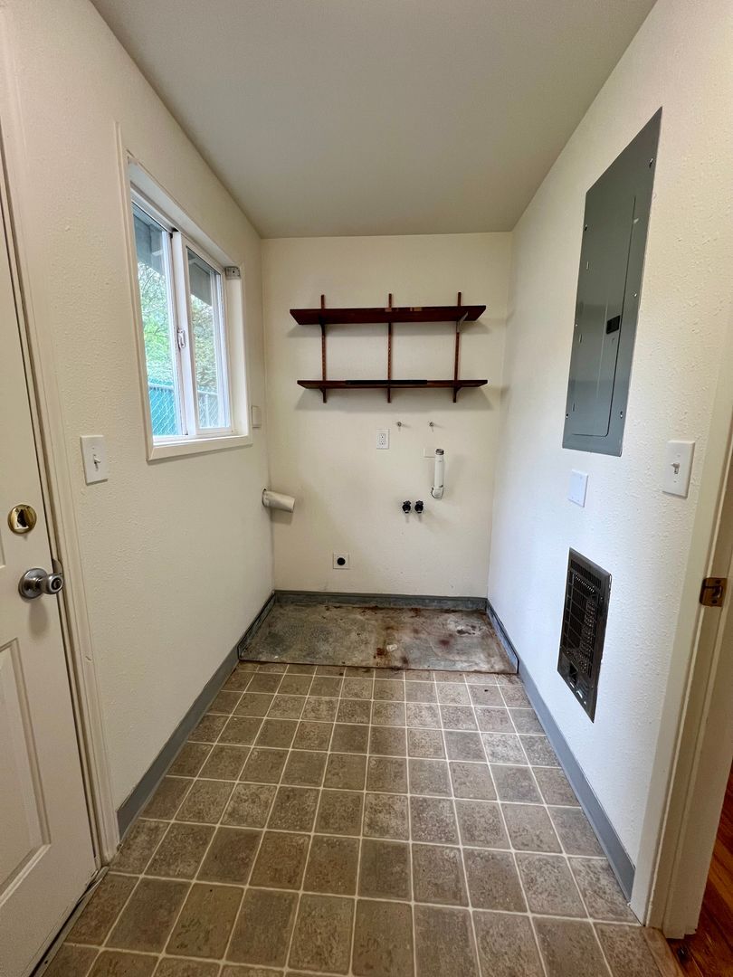 10721 SE Bush St   - Portland - Oregon - 2 bed, 1 bath rental property