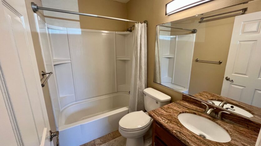 1075 N Vulcan Ave - Encinitas - California - 1 bed, 1 bath rental property
