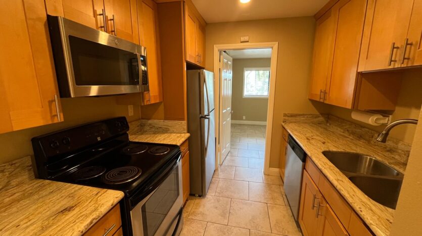 1075 N Vulcan Ave - Encinitas - California - 1 bed, 1 bath rental property