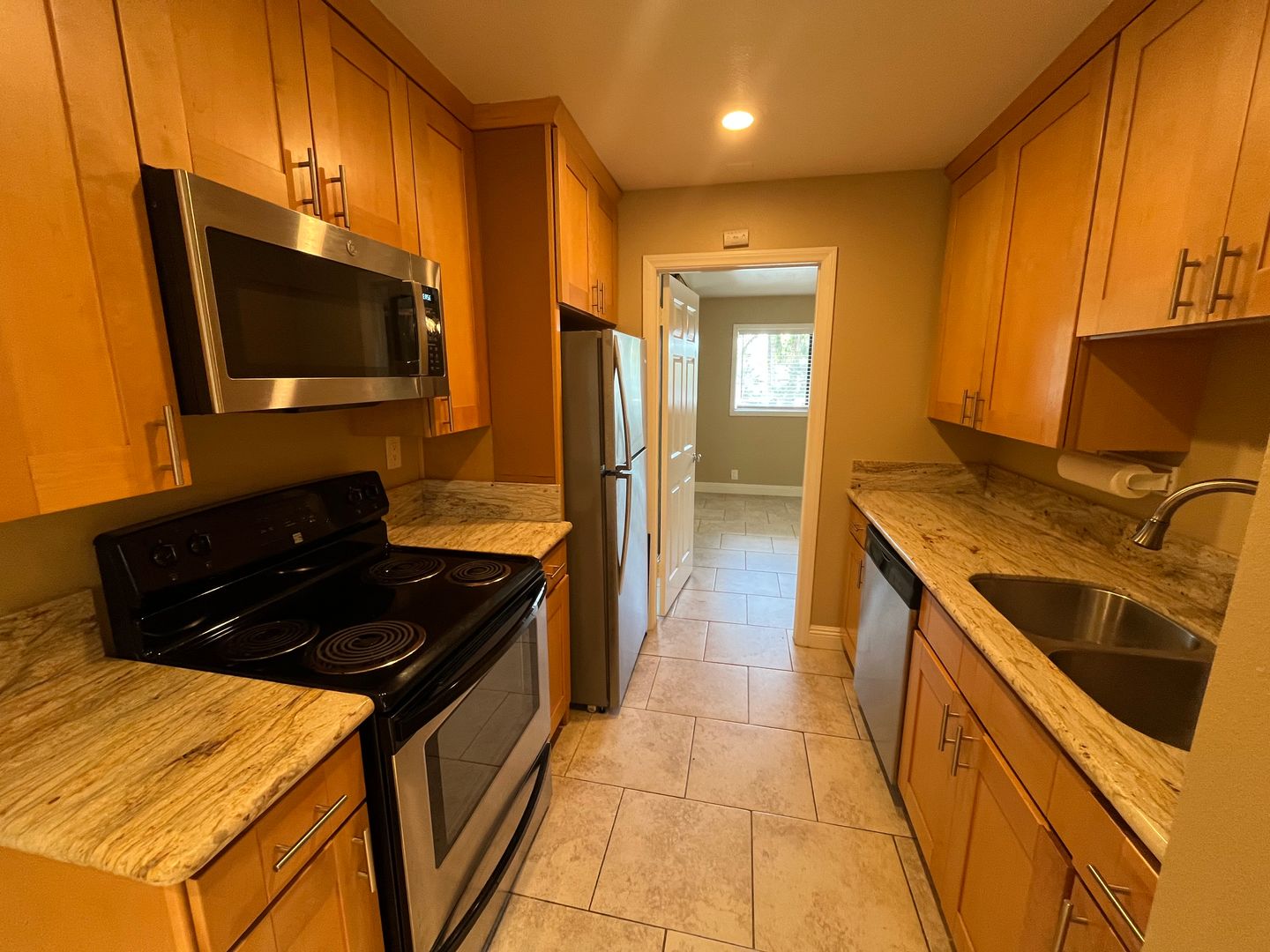 1075 N Vulcan Ave - Encinitas - California - 1 bed, 1 bath rental property