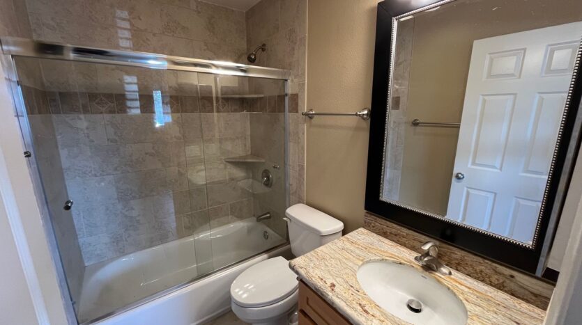 1075 N Vulcan Ave - Encinitas - California - 1 bed, 1 bath rental property