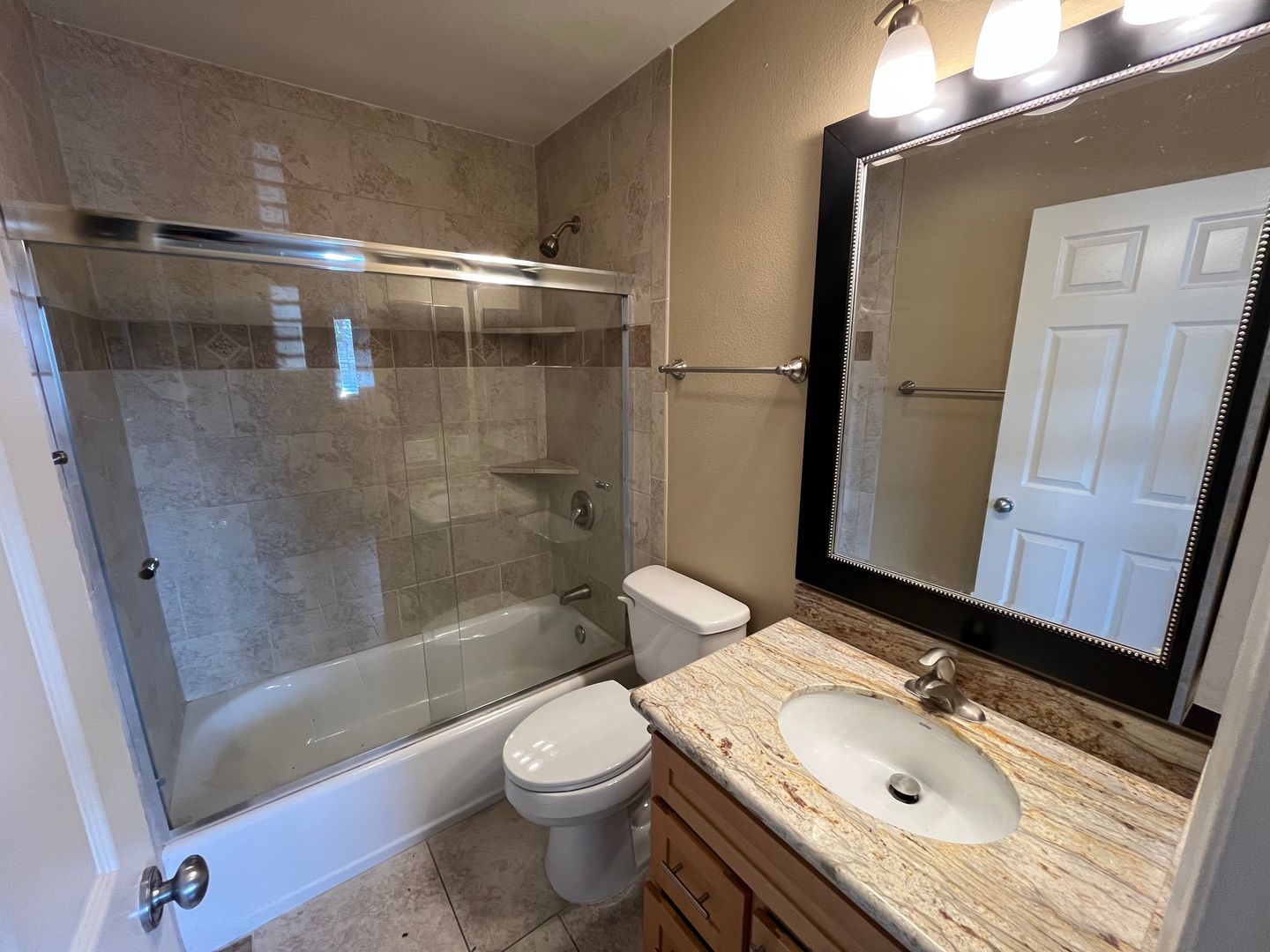 1075 N Vulcan Ave - Encinitas - California - 1 bed, 1 bath rental property