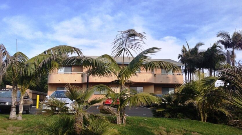 1075 N Vulcan Ave - Encinitas - California - 1 bed, 1 bath rental property
