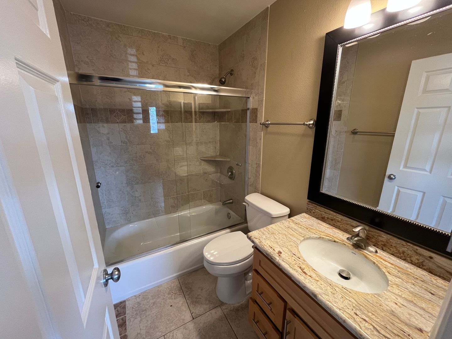 1075 N Vulcan Ave - Encinitas - California - 1 bed, 1 bath rental property