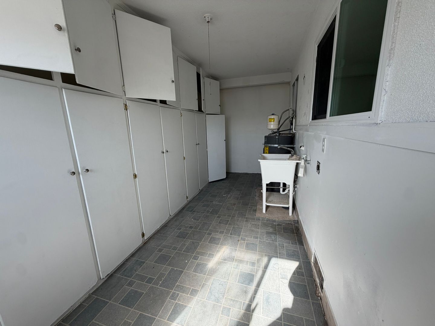 11322 Franklin Blvd - Elk Grove - California - 4 bed, 3 bath rental property