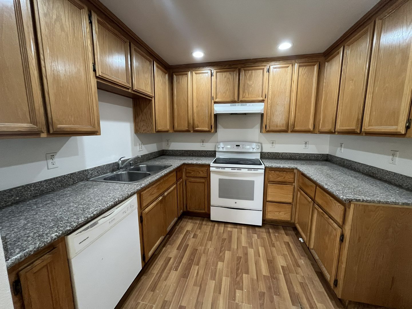 1138 North Avenue - Sacramento - CA - 3 bed, 2 bath rental property