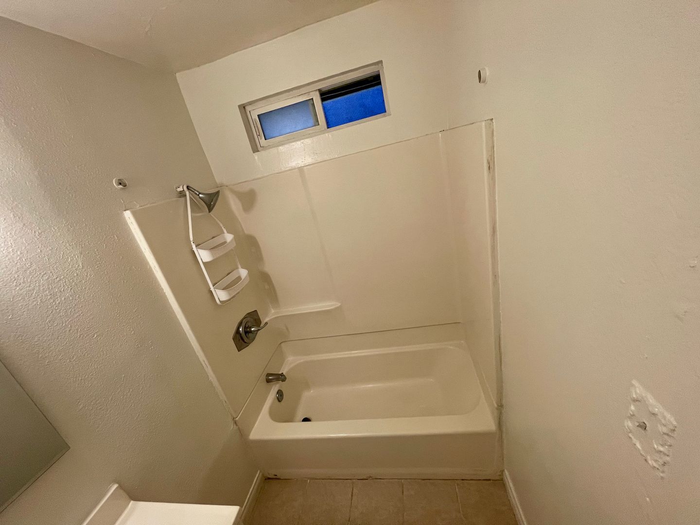 114-118 W 1st Ave - La Habra - California - 1 bed, 1 bath rental property
