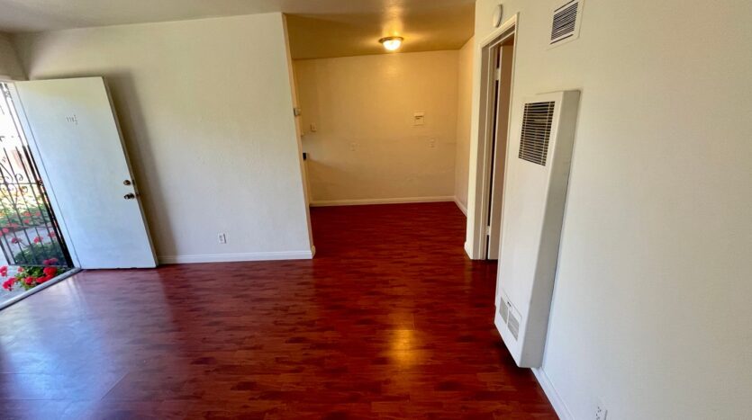 114-118 W 1st Ave - La Habra - California - 1 bed, 1 bath rental property