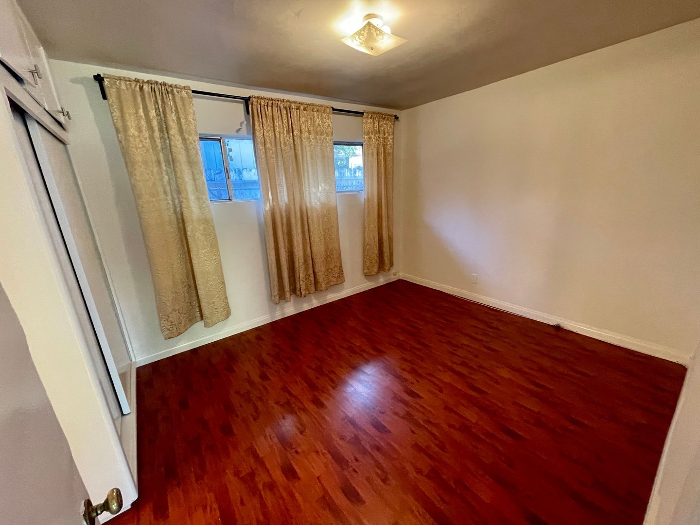 114-118 W 1st Ave - La Habra - California - 1 bed, 1 bath rental property