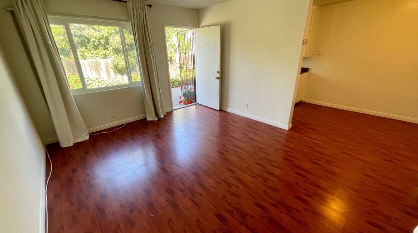 114-118 W 1st Ave - La Habra - California - 1 bed, 1 bath rental property
