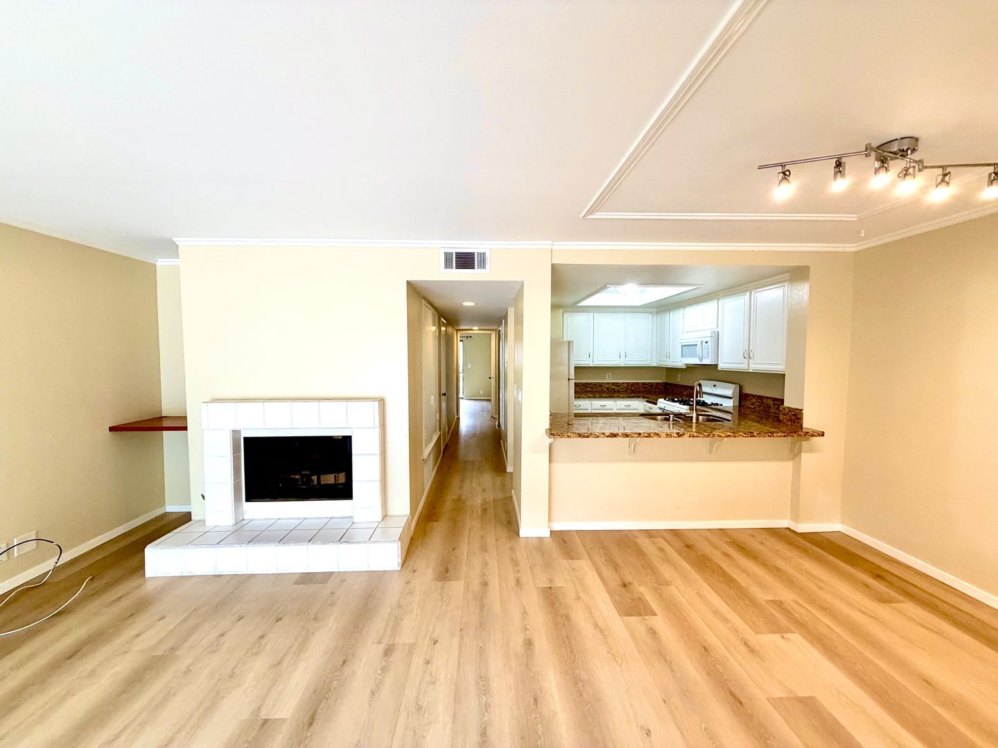 1157 Via Montoya - Camarillo - California - 2 bed, 2 bath rental property