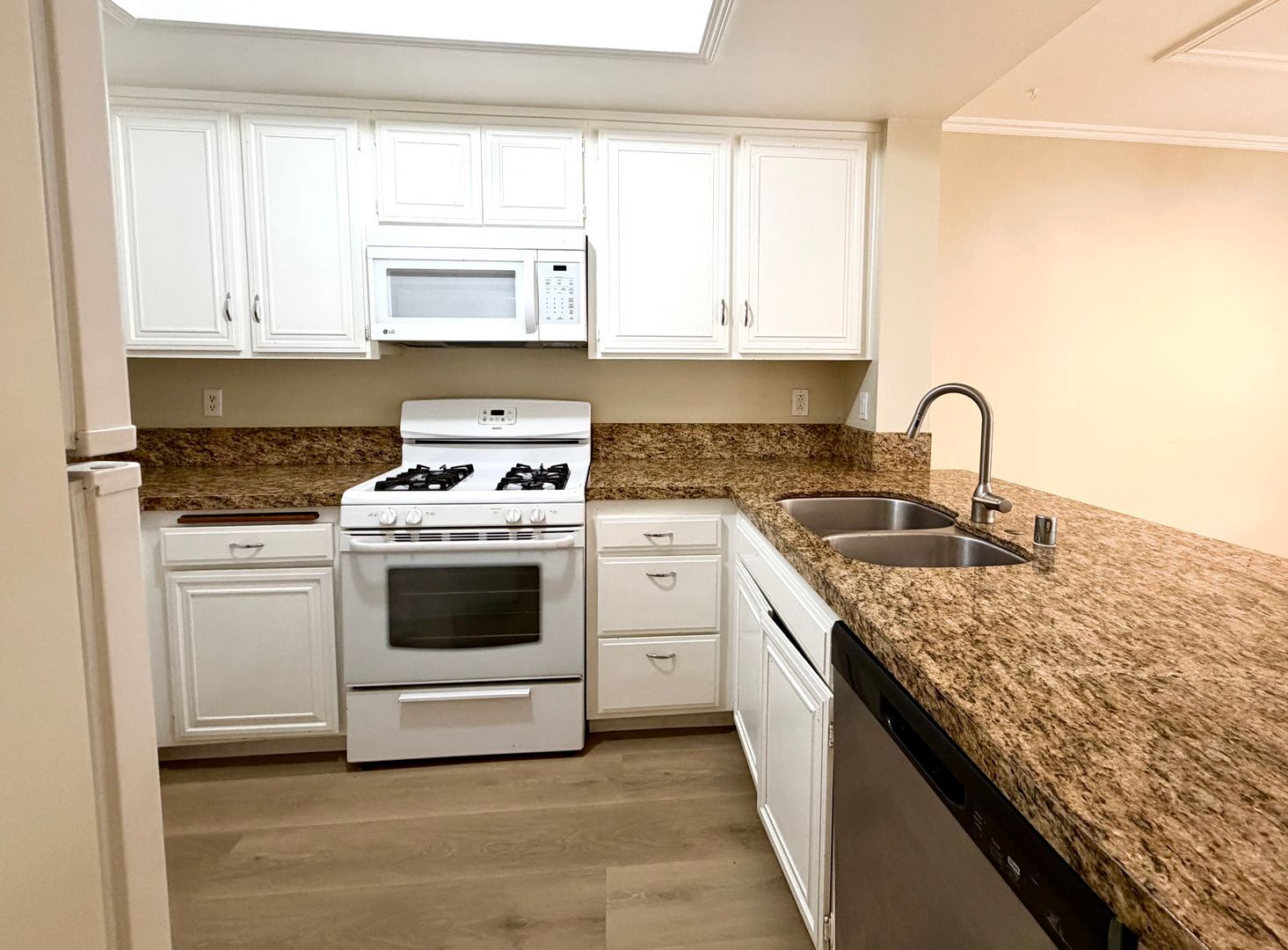 1157 Via Montoya - Camarillo - California - 2 bed, 2 bath rental property