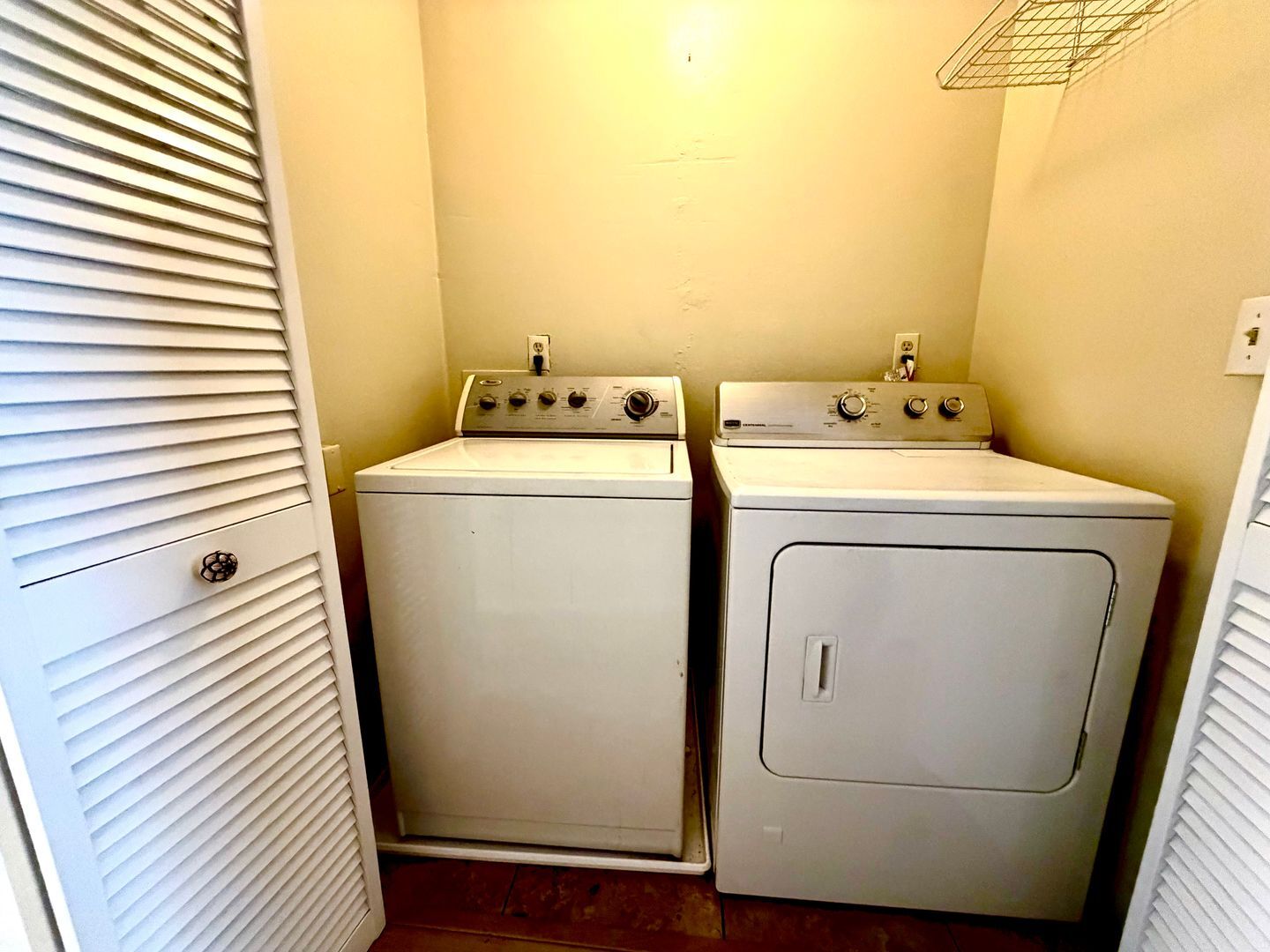 1157 Via Montoya - Camarillo - California - 2 bed, 2 bath rental property