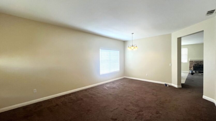 11737 Trailwood - Victorville - California - 5 bed, 2 bath rental property