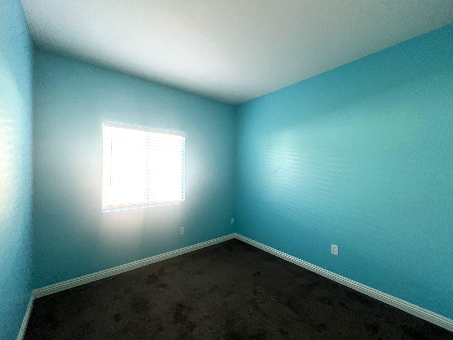 11737 Trailwood - Victorville - California - 5 bed, 2 bath rental property