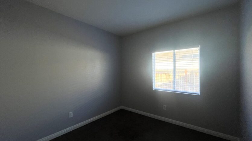 11737 Trailwood - Victorville - California - 5 bed, 2 bath rental property