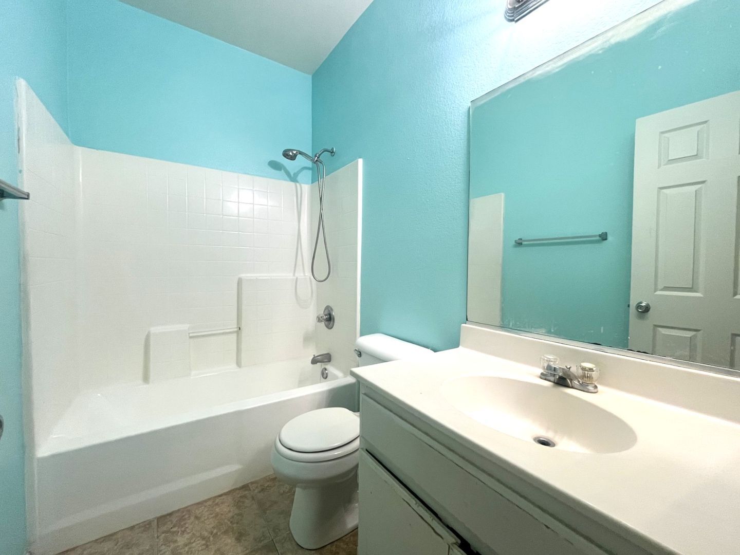 11737 Trailwood - Victorville - California - 5 bed, 2 bath rental property