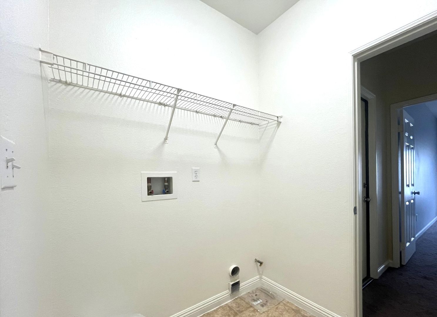 11737 Trailwood - Victorville - California - 5 bed, 2 bath rental property
