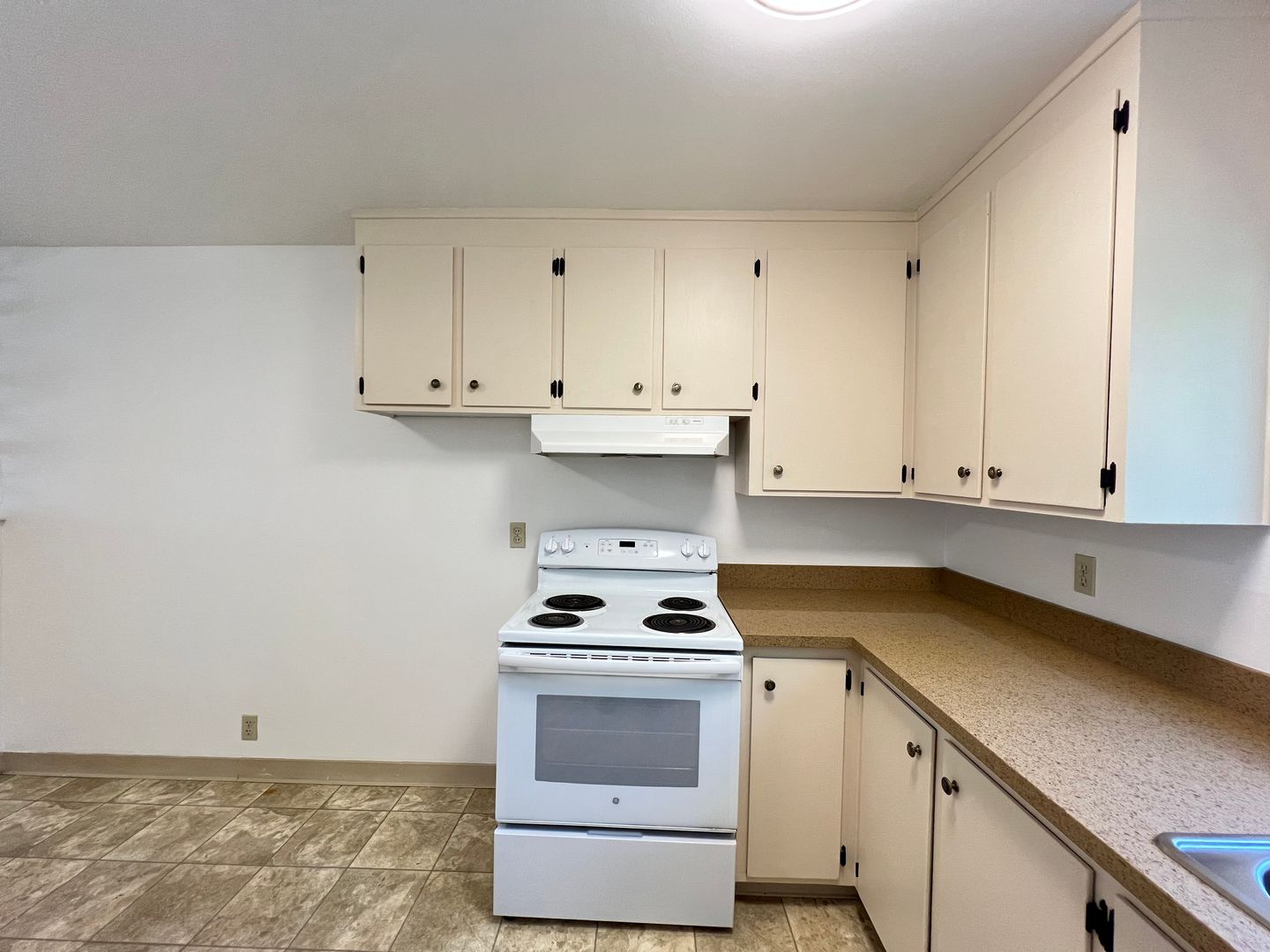 1176 Rex Road - Hayward - California - 2 bed, 1 bath rental property