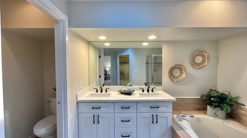 12724 37th Ave SE - Everett - Washington - 3 bed, 2.5 bath rental property