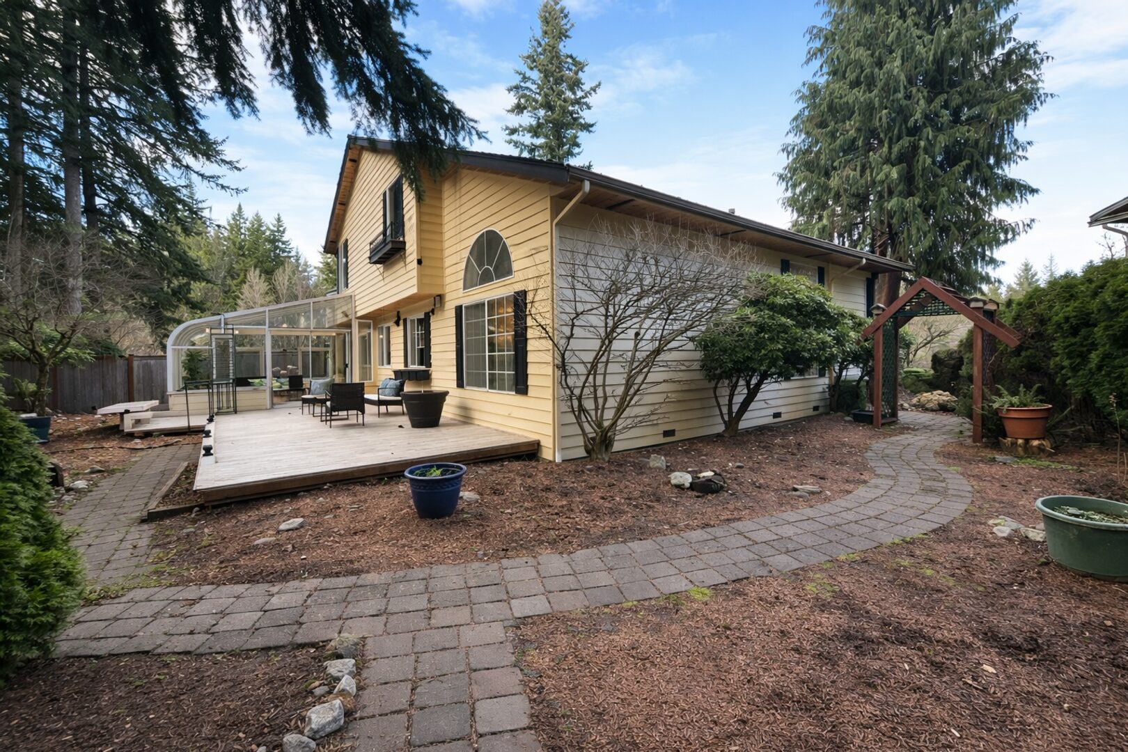 12724 37th Ave SE - Everett - Washington - 3 bed, 2.5 bath rental property