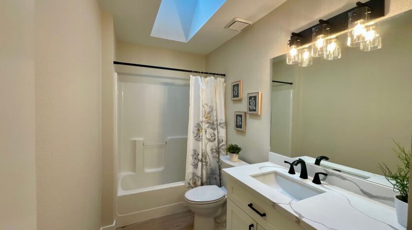 12724 37th Ave SE - Everett - Washington - 3 bed, 2.5 bath rental property