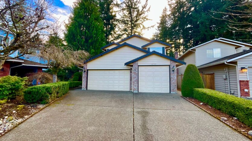 12724 37th Ave SE - Everett - Washington - 3 bed, 2.5 bath rental property