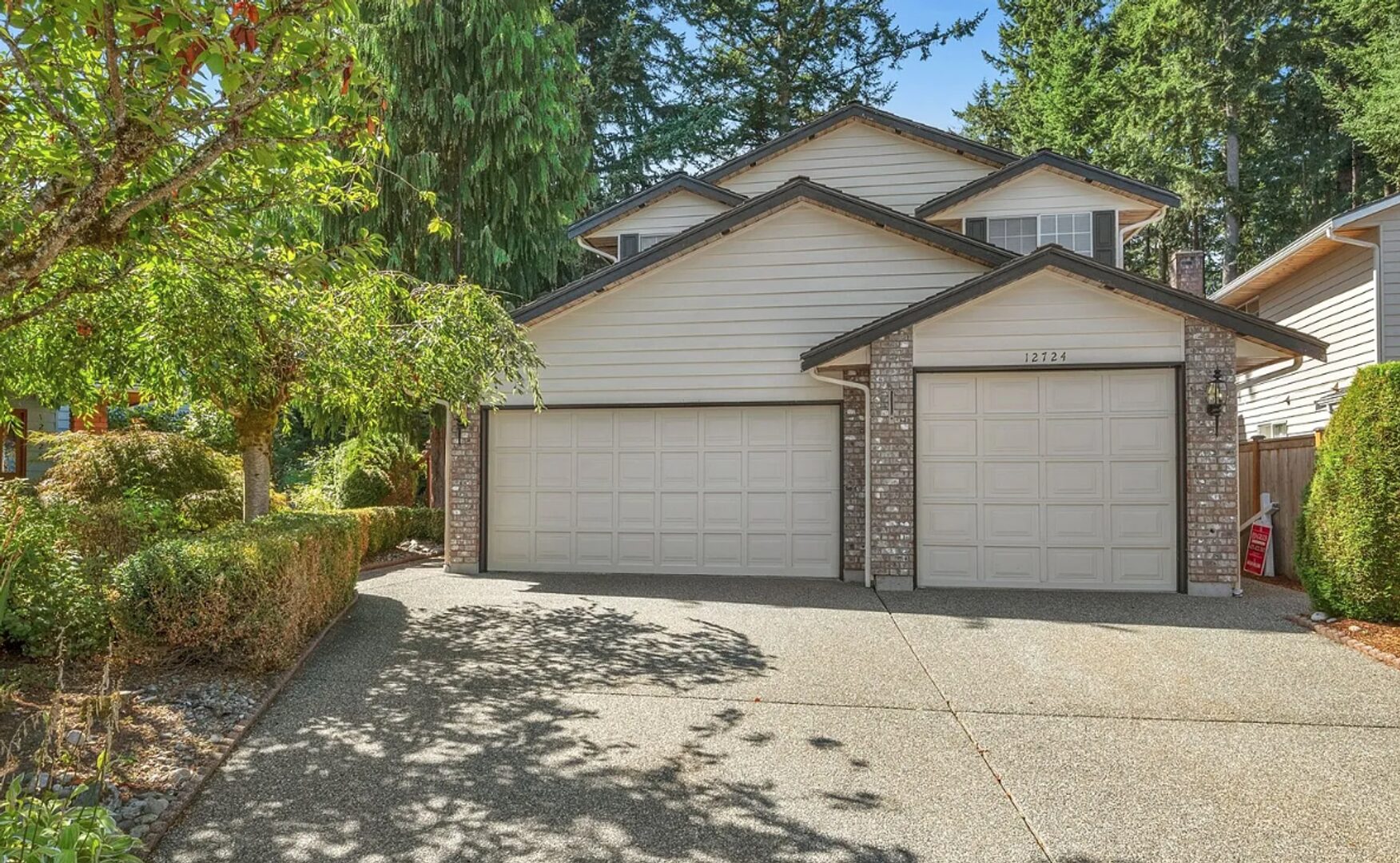 12724 37th Ave SE - Everett - Washington - 3 bed, 2.5 bath rental property